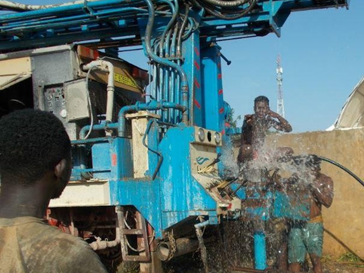 fundación rode SISTEMA DE ABASTECIMIENTO DE AGUA POTABLE A LA POBLACIÓN Y A LA COOPERATIVA DE MUJERES PESCADORAS DE GRAND BÉRÉBY fundación rode SISTEMA DE ABASTECIMIENTO DE AGUA POTABLE A LA POBLACIÓN Y A LA COOPERATIVA DE MUJERES PESCADORAS DE GRAND BÉRÉBY