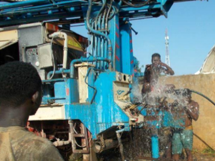 FUNDACIÓN RODE - SISTEMA DE ABASTECIMIENTO DE AGUAPOTABLE A LA POBLACIÓN Y A LACOOPERATIVA DE MUJERES PESCADORASDE GRAND - BÉRÉBY FUNDACIÓN RODE - SISTEMA DE ABASTECIMIENTO DE AGUAPOTABLE A LA POBLACIÓN Y A LACOOPERATIVA DE MUJERES PESCADORASDE GRAND - BÉRÉBY