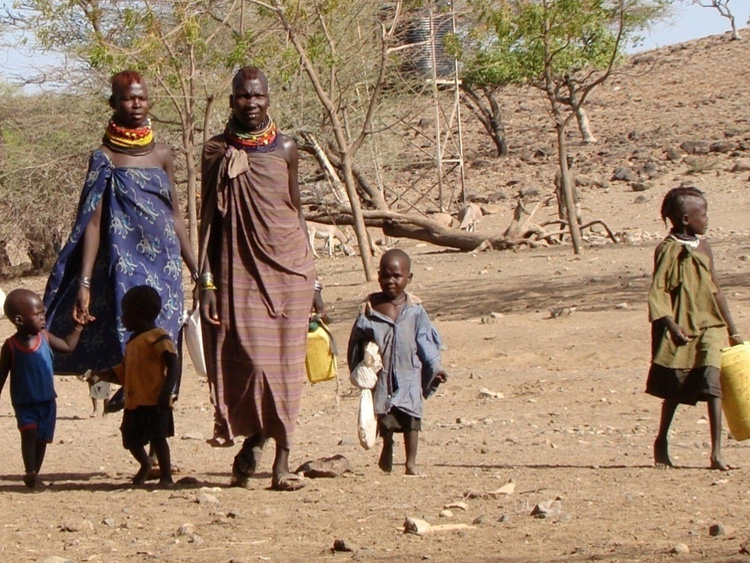 Fundación Rode - RESPUESTA AL HAMBRE INFANTIL CAUSADA POR LA SEQUÍA EN LAS COMUNIDADES DE EBUR Y NGAMERIEK. TURKANA