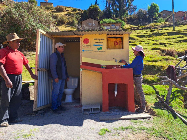 Fundación Rode Baños Dignos para Fátima Fundación Rode Baños Dignos para Fátima